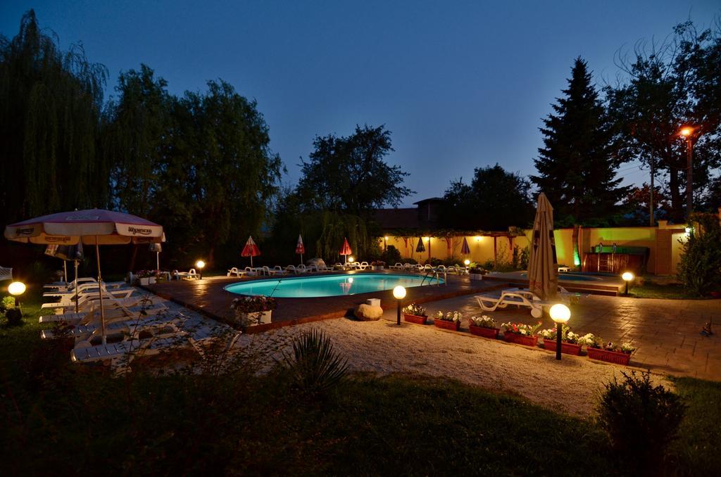Family Hotel IV Velingrad Exterior photo